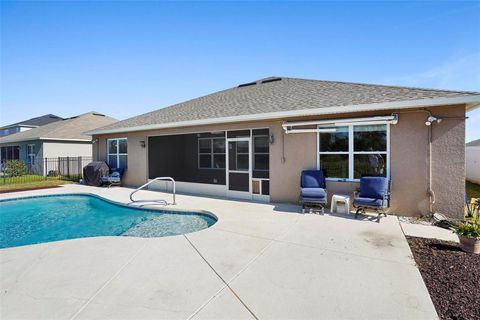 A home in WINTER HAVEN