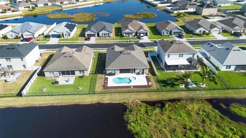 A home in WINTER HAVEN