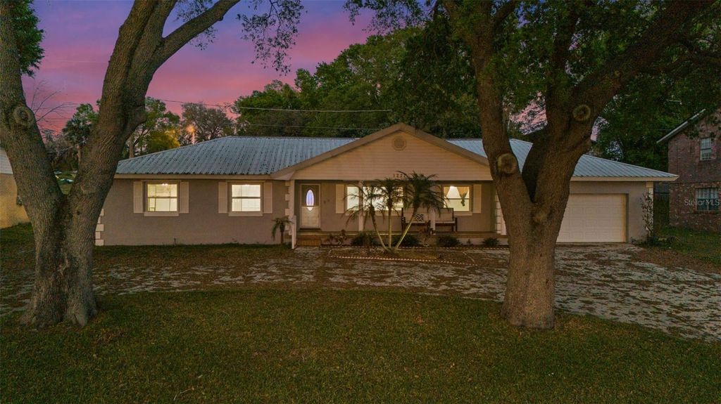 Photo of 1222 Lake Ariana Boulevard, Auburndale, FL 33823 (MLS # TB8484721)