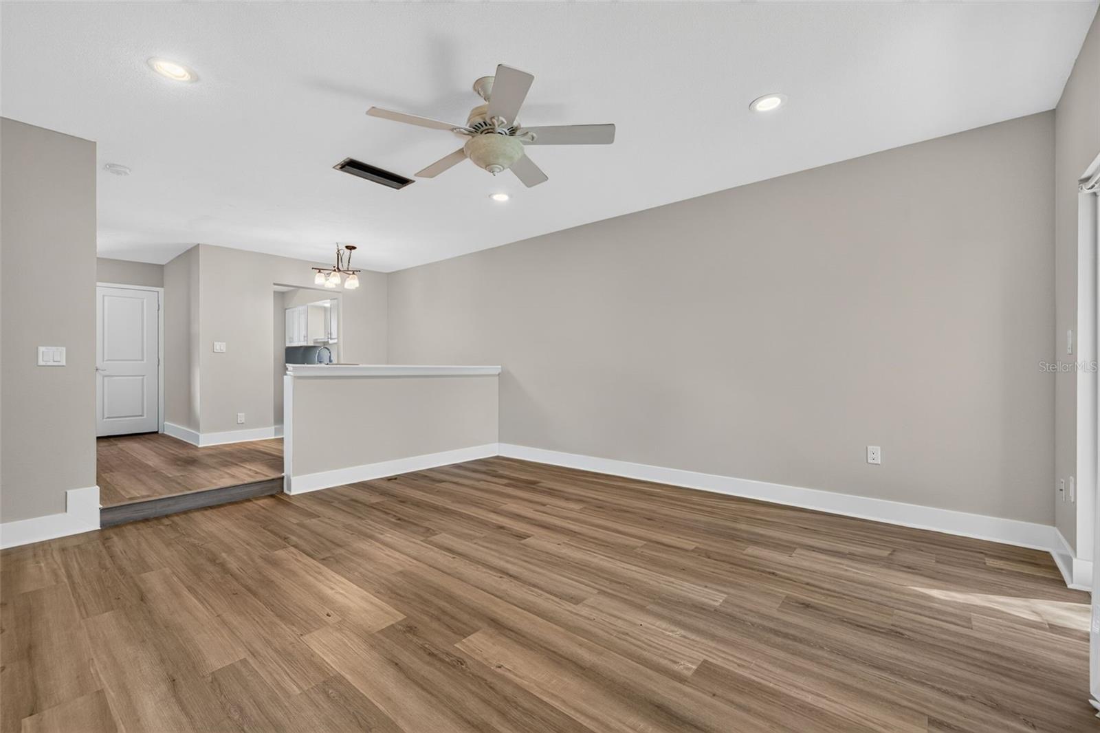 6982 SUNSET DRIVE S 6982