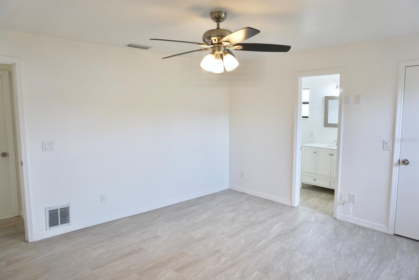 Florida Shores 01 - Residential