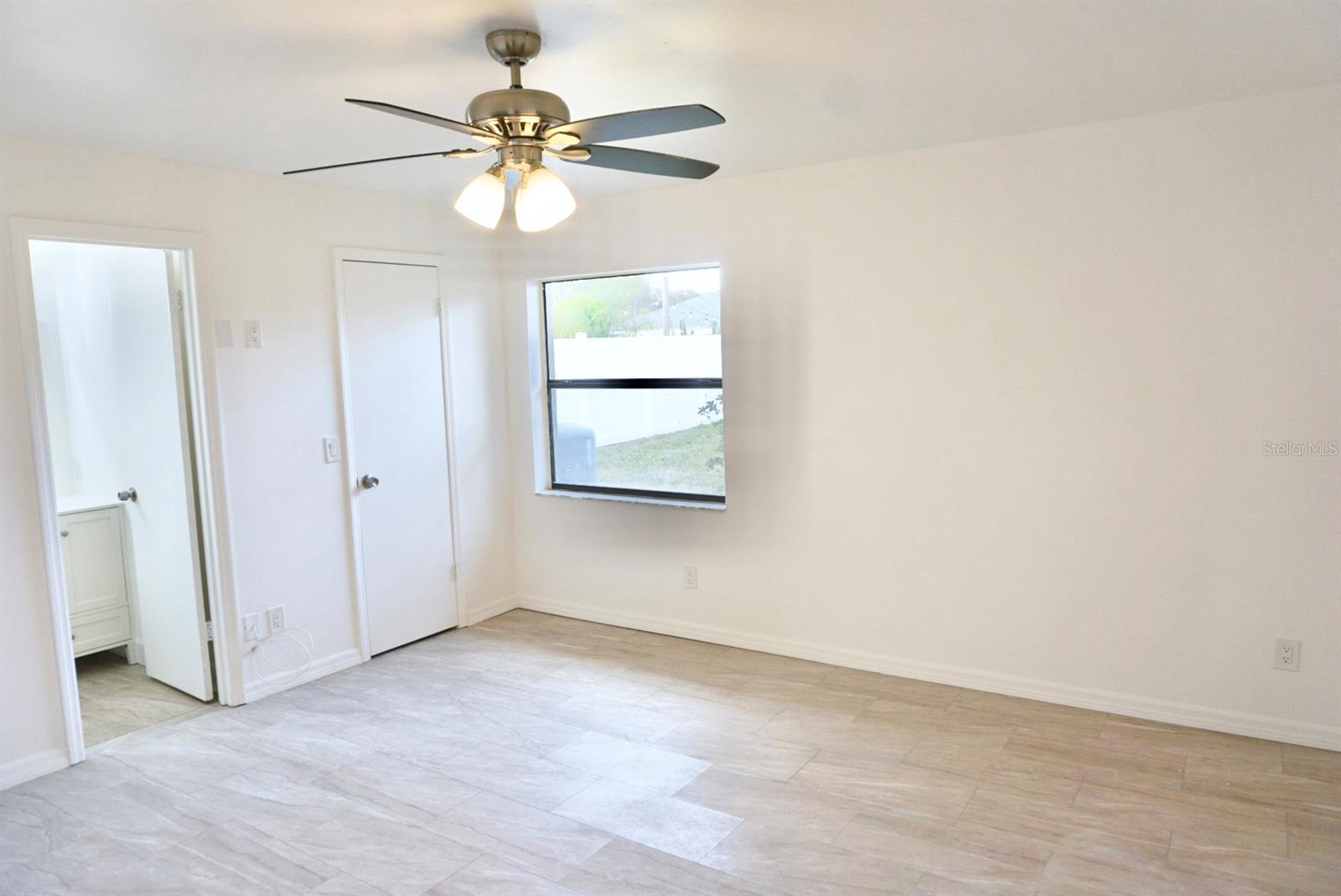 Florida Shores 01 - Residential