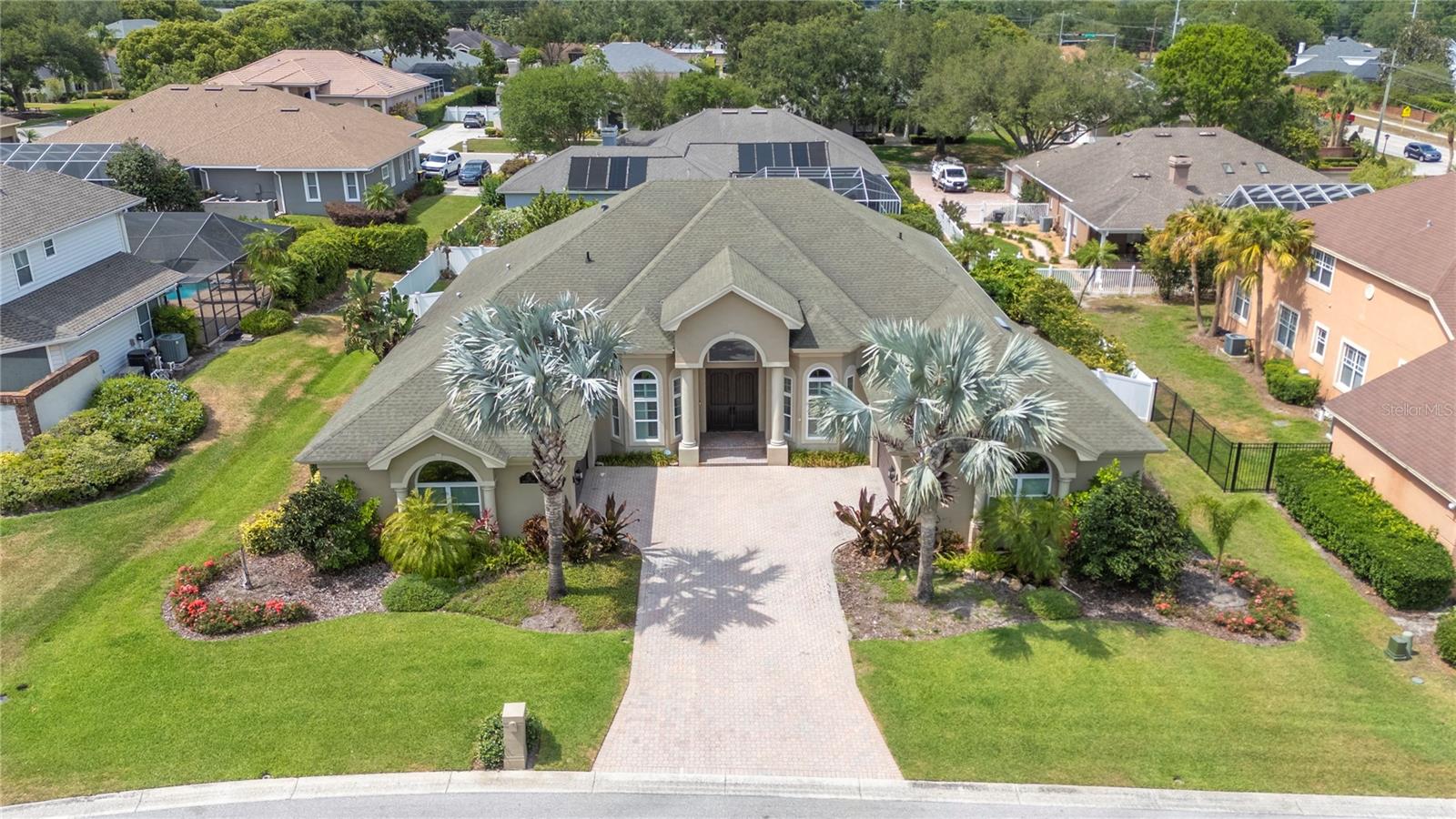 715 HANOVER COURT