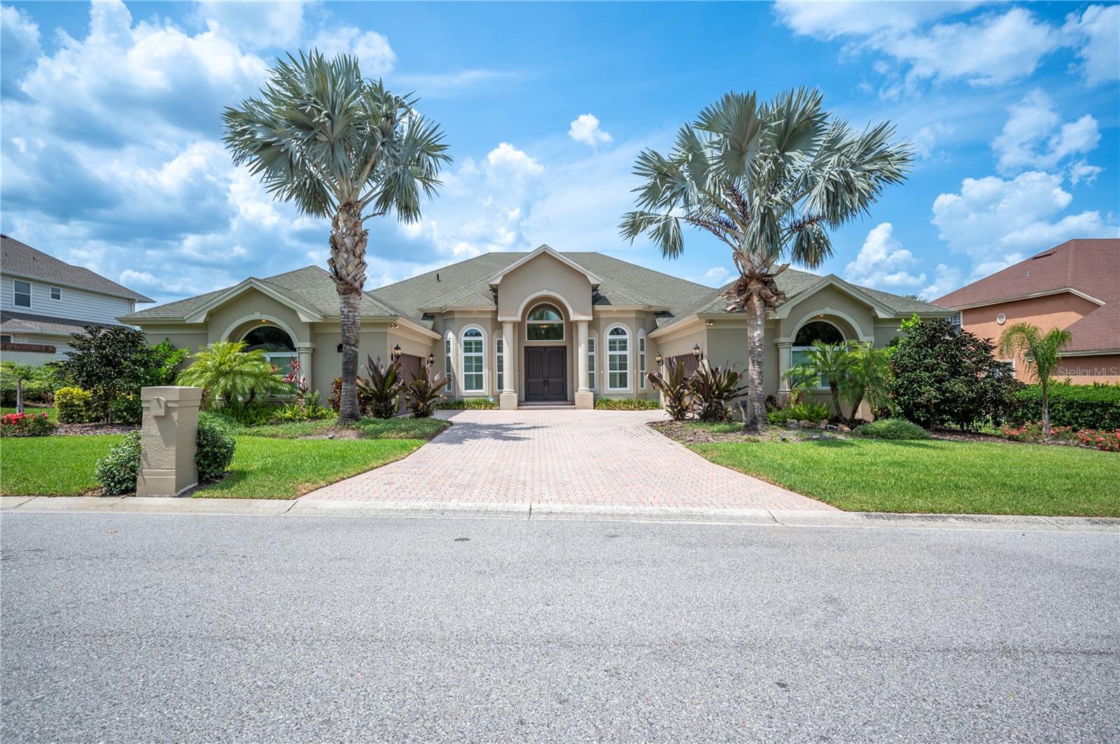 715 HANOVER COURT