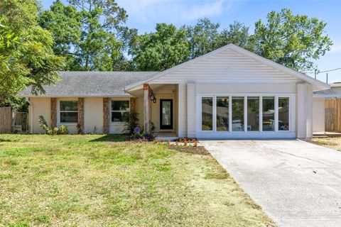 Photo of 132 Alachua Drive, Winter Haven, FL 33884 (MLS # O6298159)