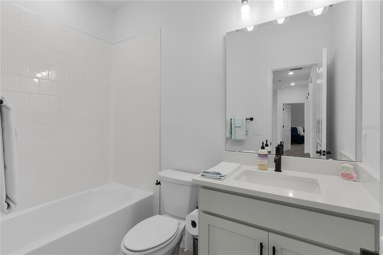 JOHNS LK NORTH - Residential