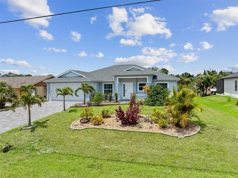 A home in PORT CHARLOTTE