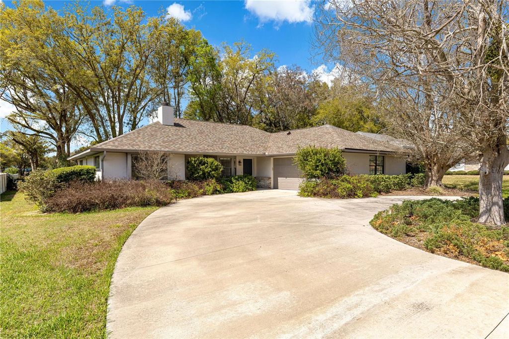 Photo of 2220 SE 51st Avenue, Ocala, FL 34480 (MLS # OM720518)