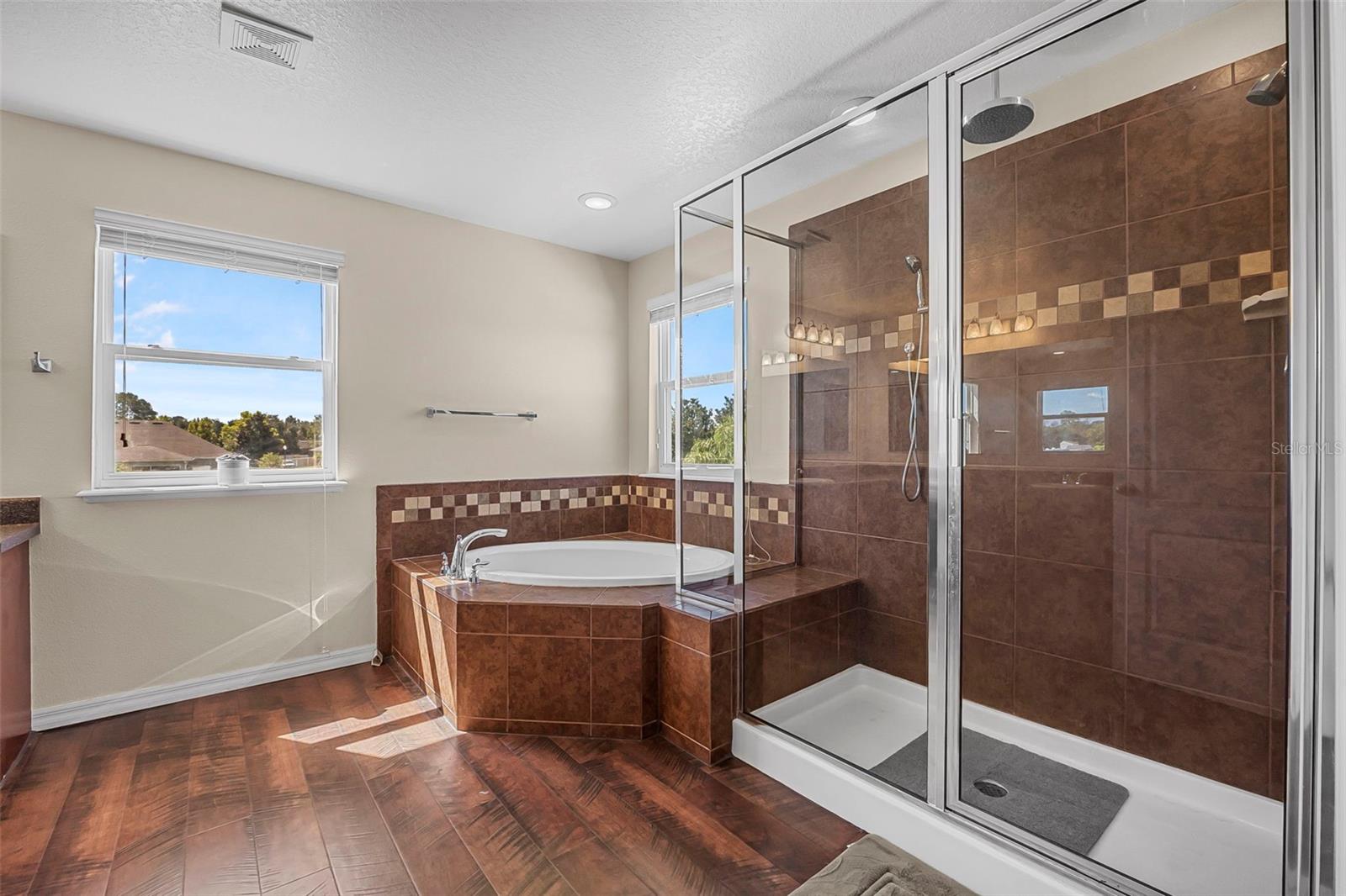 NORTH RIDGE - Residential