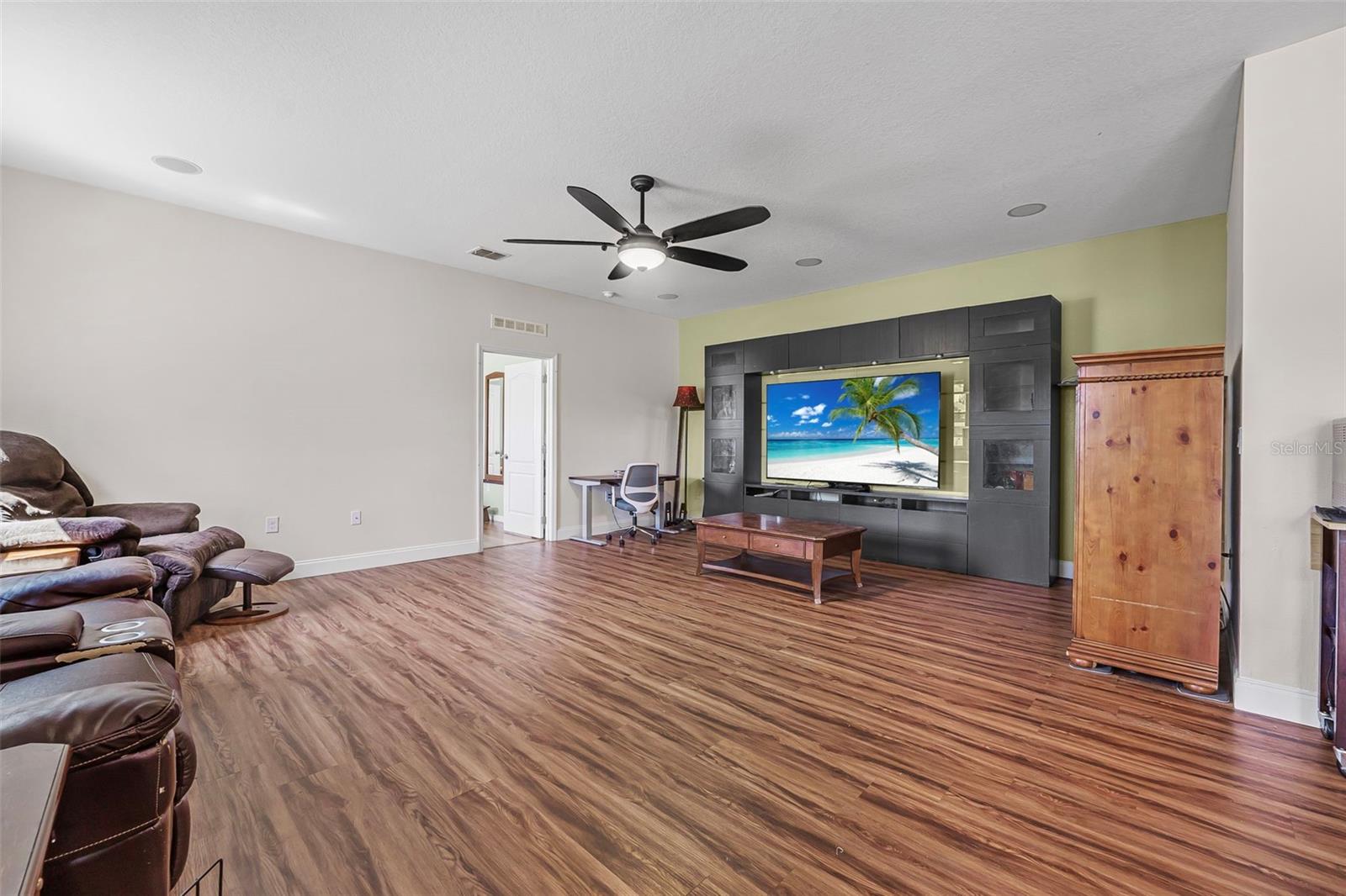 NORTH RIDGE - Residential