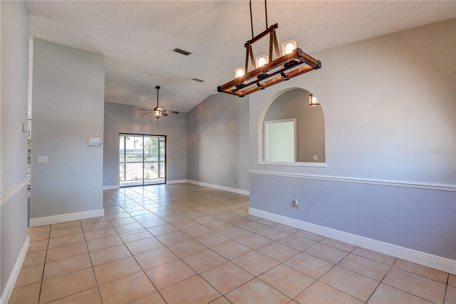 BLOOMINGDALE SEC W - Residential