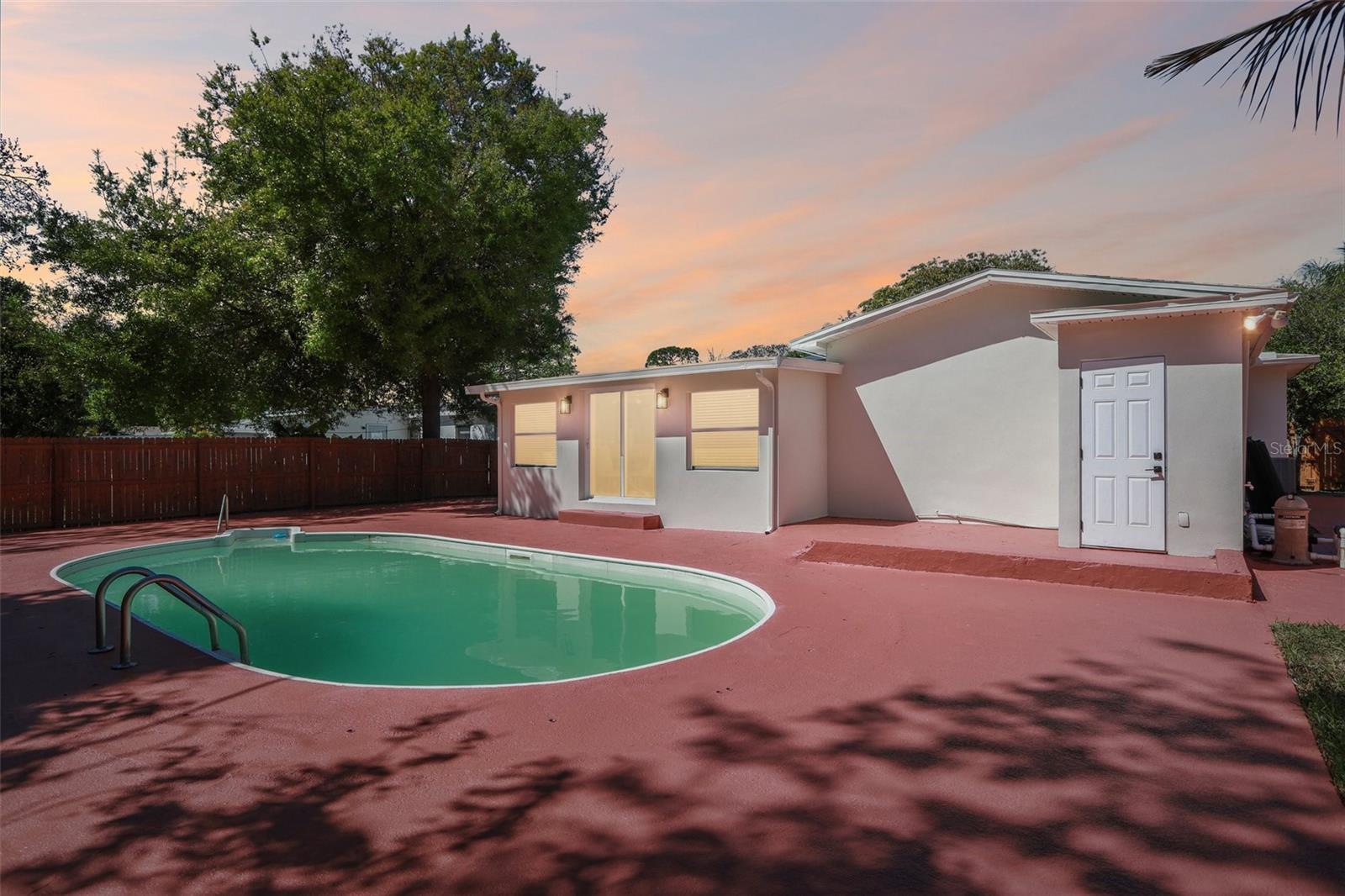 DISSTON MANOR REP - Residential