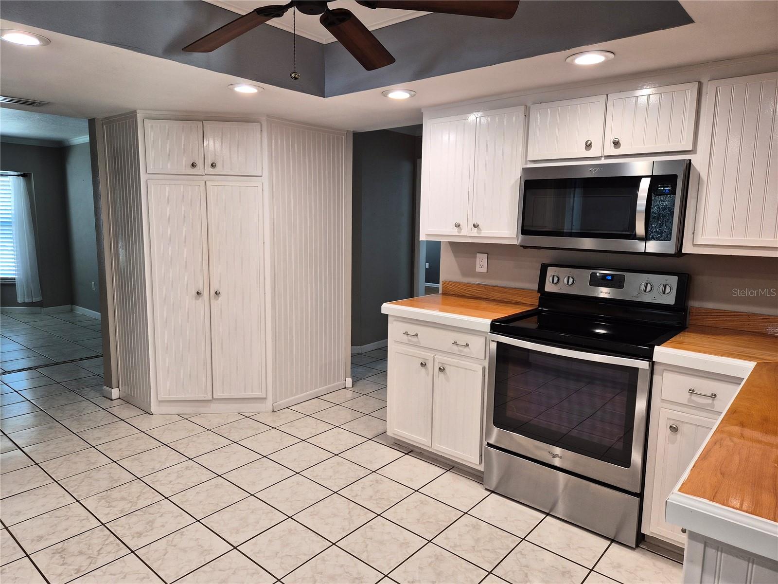 SOUTH VENICE - Residential