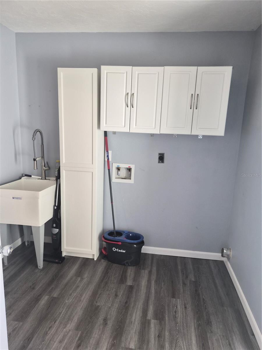 SOUTH VENICE - Residential