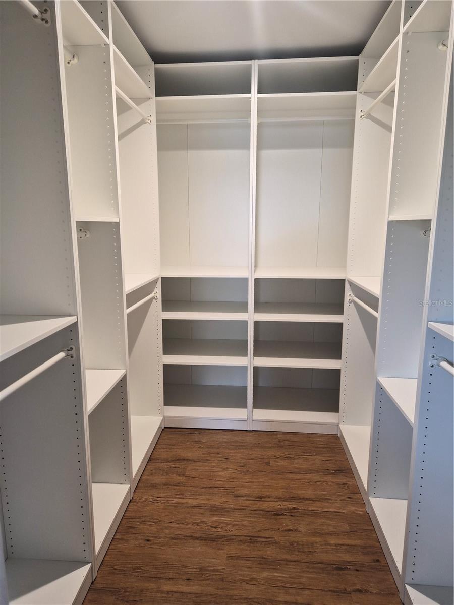 SOUTH VENICE - Residential