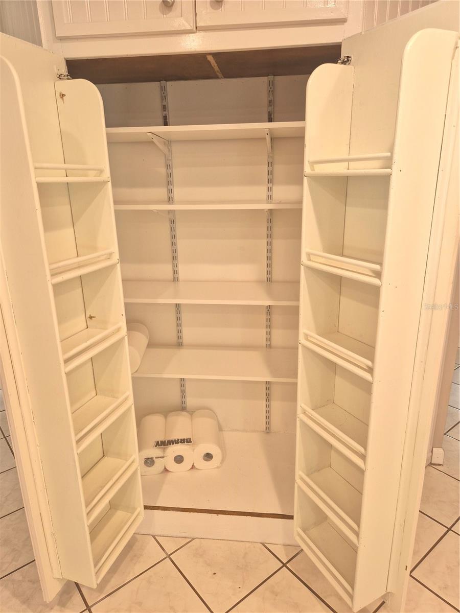 SOUTH VENICE - Residential