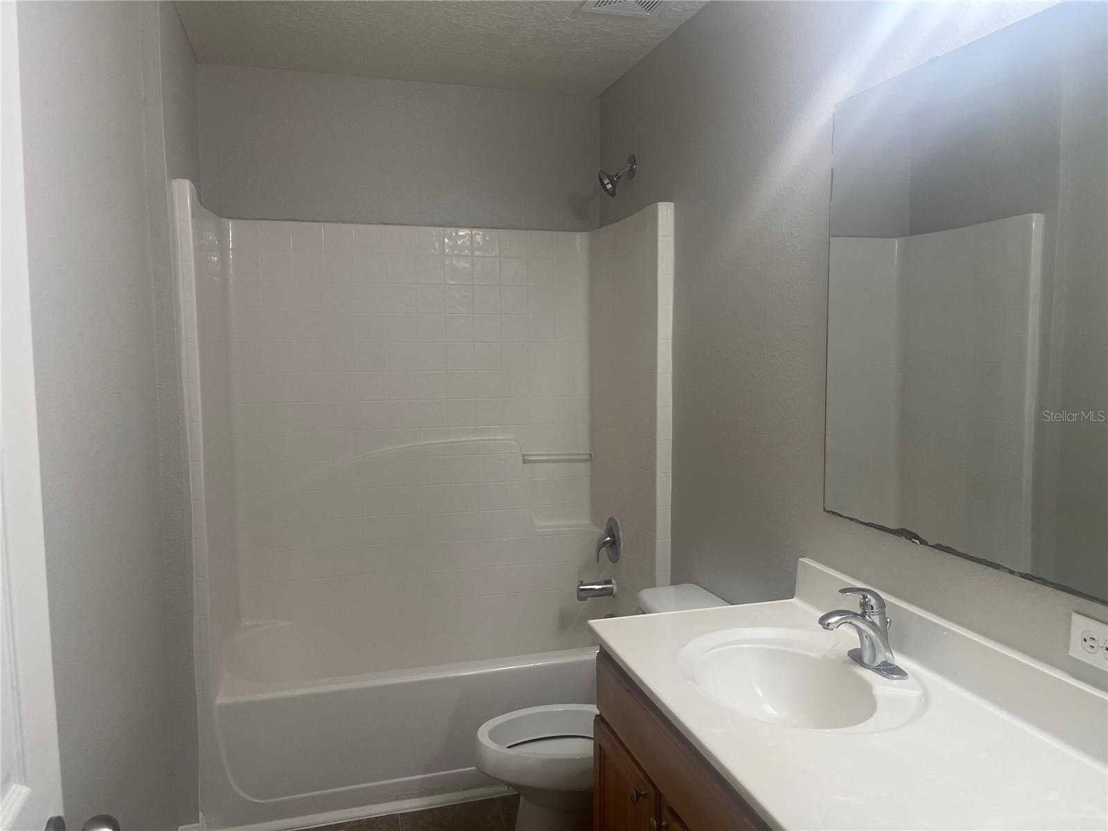 LEESBURG OVERLOOK AT LAKE GRIFFIN - Residential