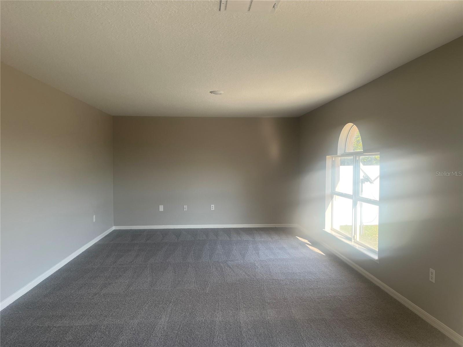 LEESBURG OVERLOOK AT LAKE GRIFFIN - Residential