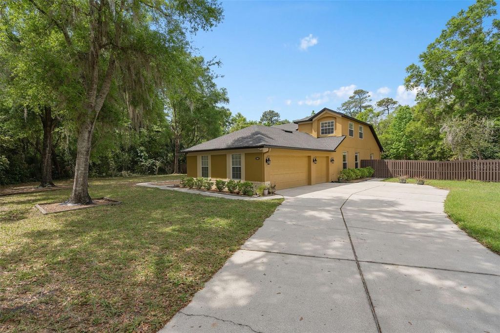 Photo of 386 Chinahill Court, Apopka, FL 32712 (MLS # O6395353)