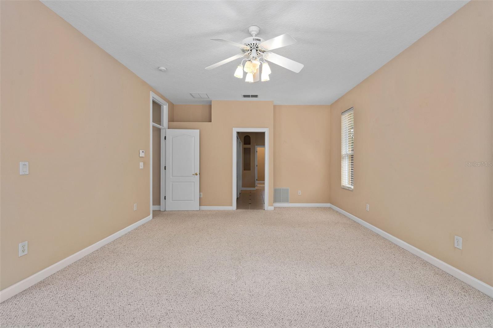 WEKIVA PRESERVE 43/18 - Residential