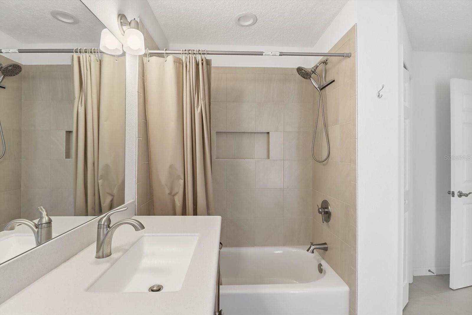 FAIRVIEW ESTATES - Residential