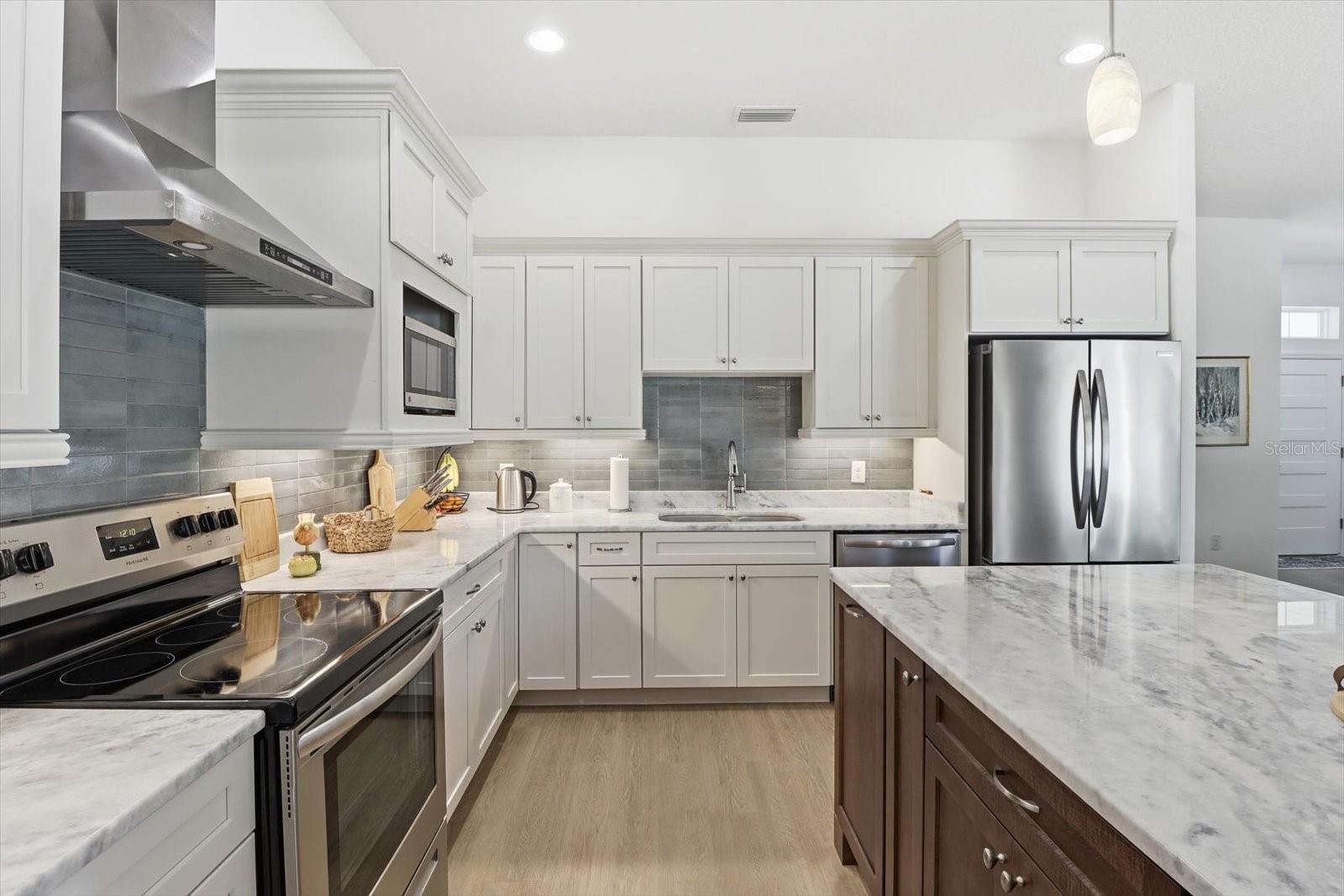 FAIRVIEW ESTATES - Residential