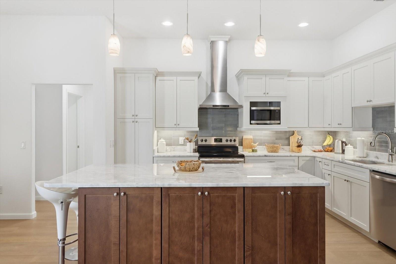 FAIRVIEW ESTATES - Residential