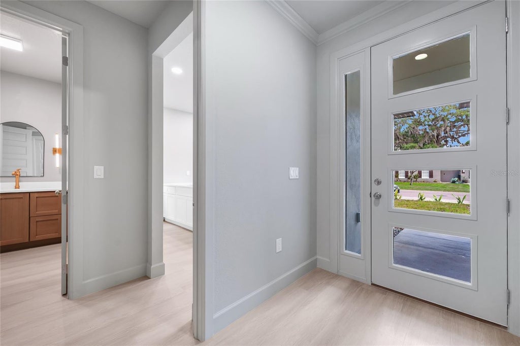 Photo of 2034 E Grant Avenue, Orlando, FL 32806 (MLS # O6439517)
