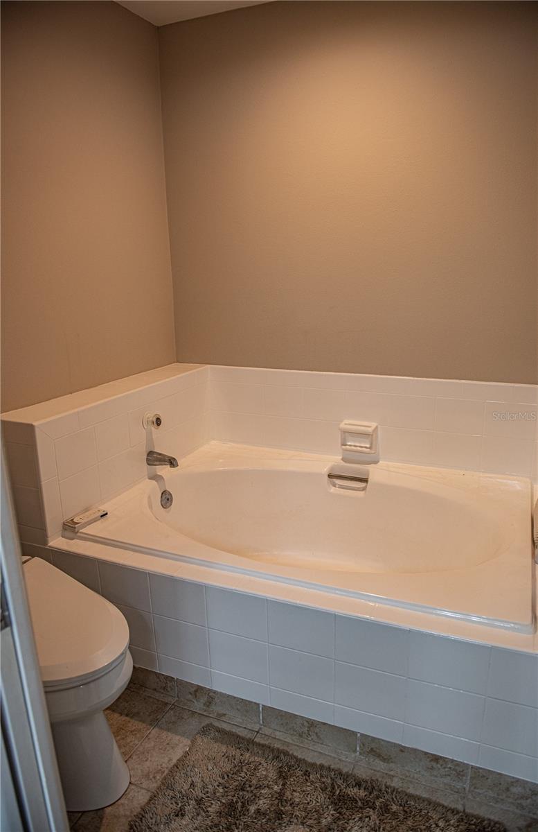 MACEDONIAN CONDO - Residential