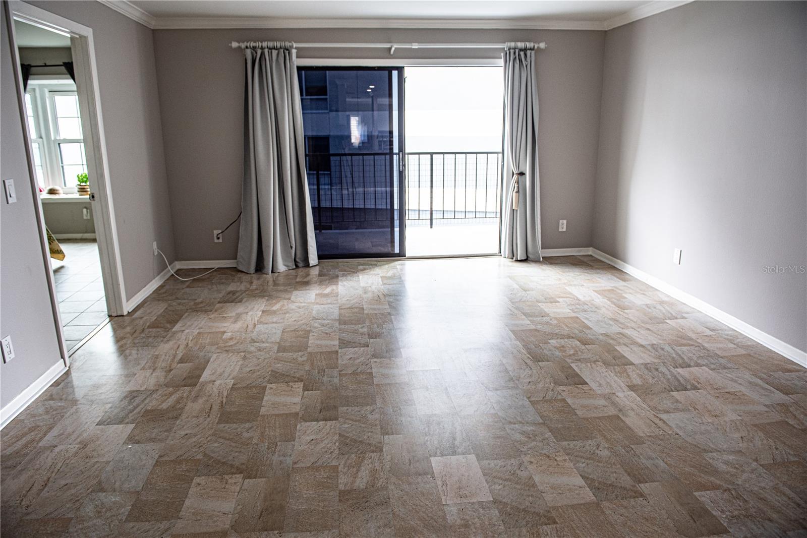 MACEDONIAN CONDO - Residential