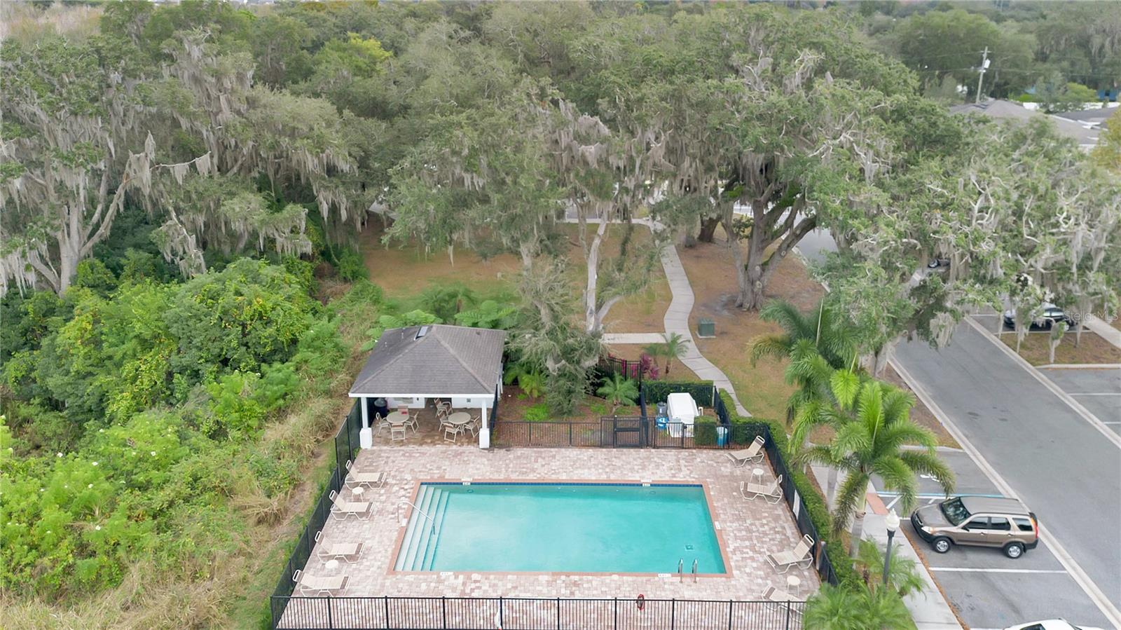 OAKTREE POINTE VILLAS - Residential