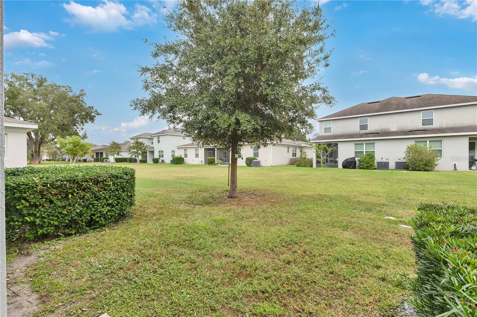 OAKTREE POINTE VILLAS - Residential