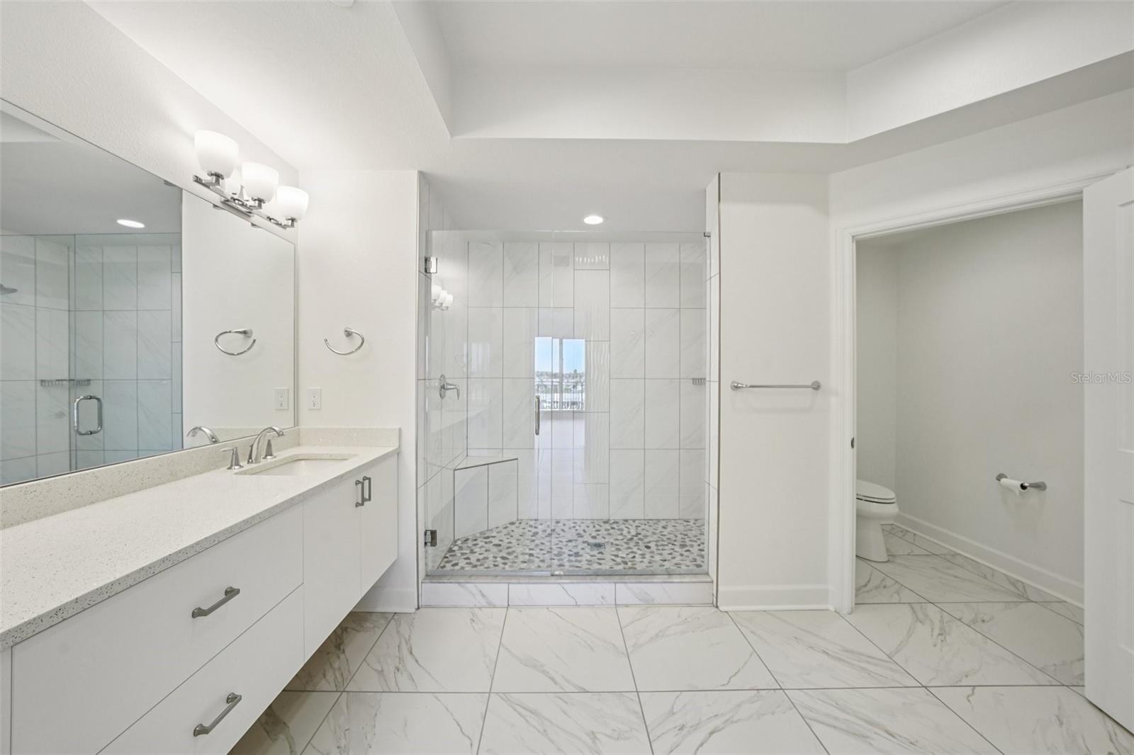 DOLPHIN HARBOUR CONDO - Residential