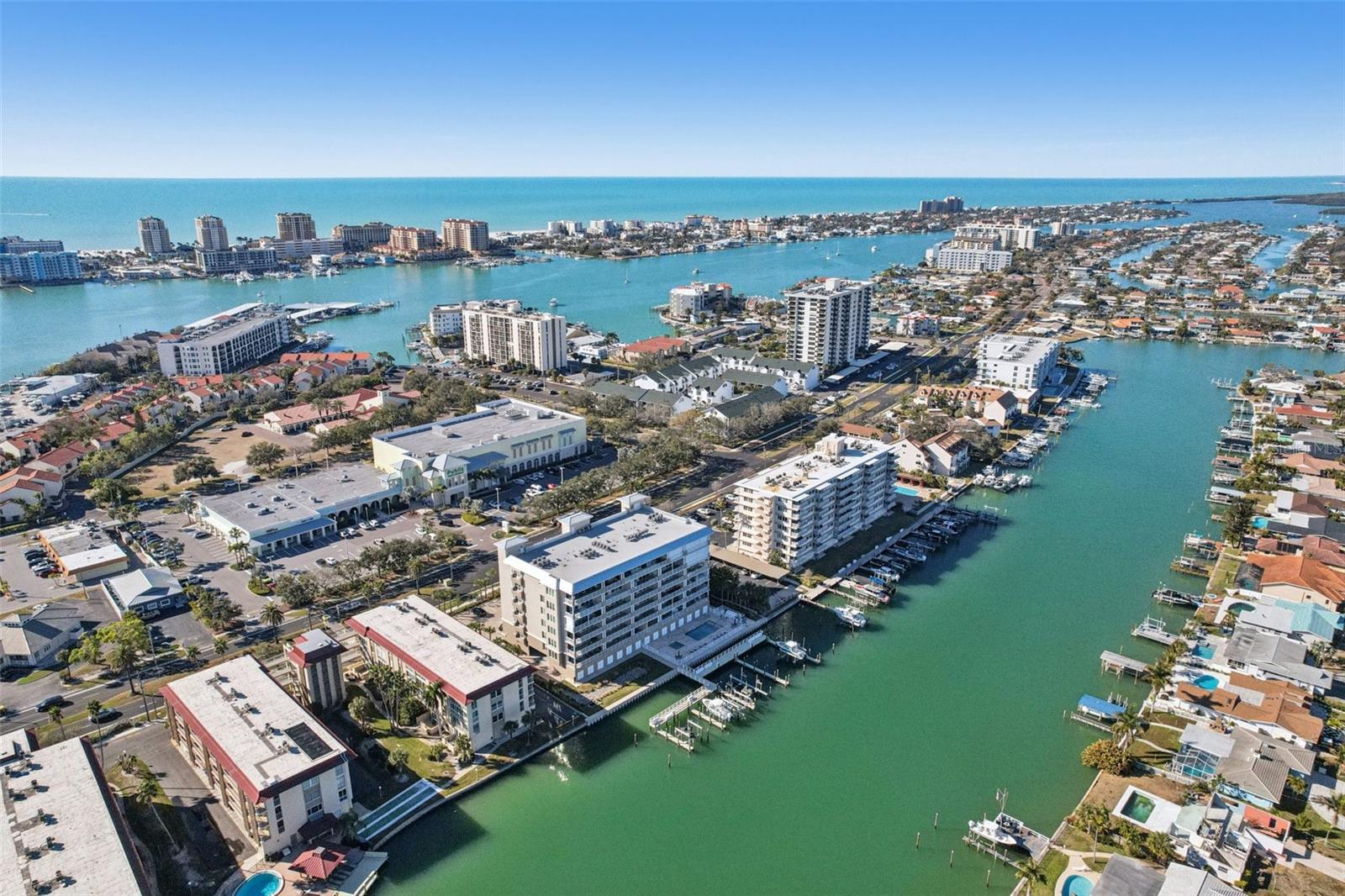 DOLPHIN HARBOUR CONDO - Residential