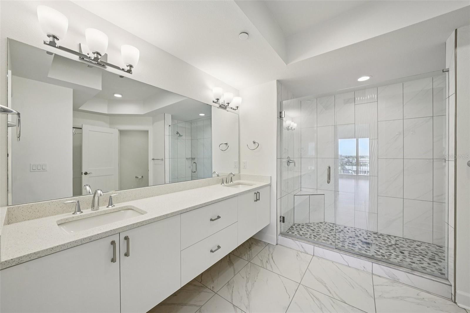 DOLPHIN HARBOUR CONDO - Residential