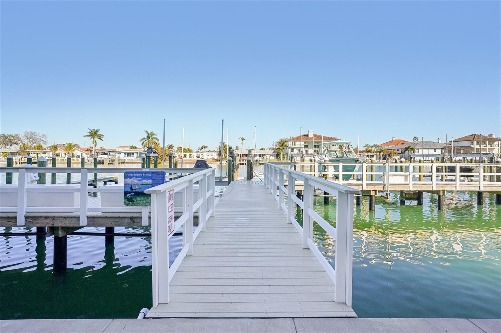 DOLPHIN HARBOUR CONDO - Residential