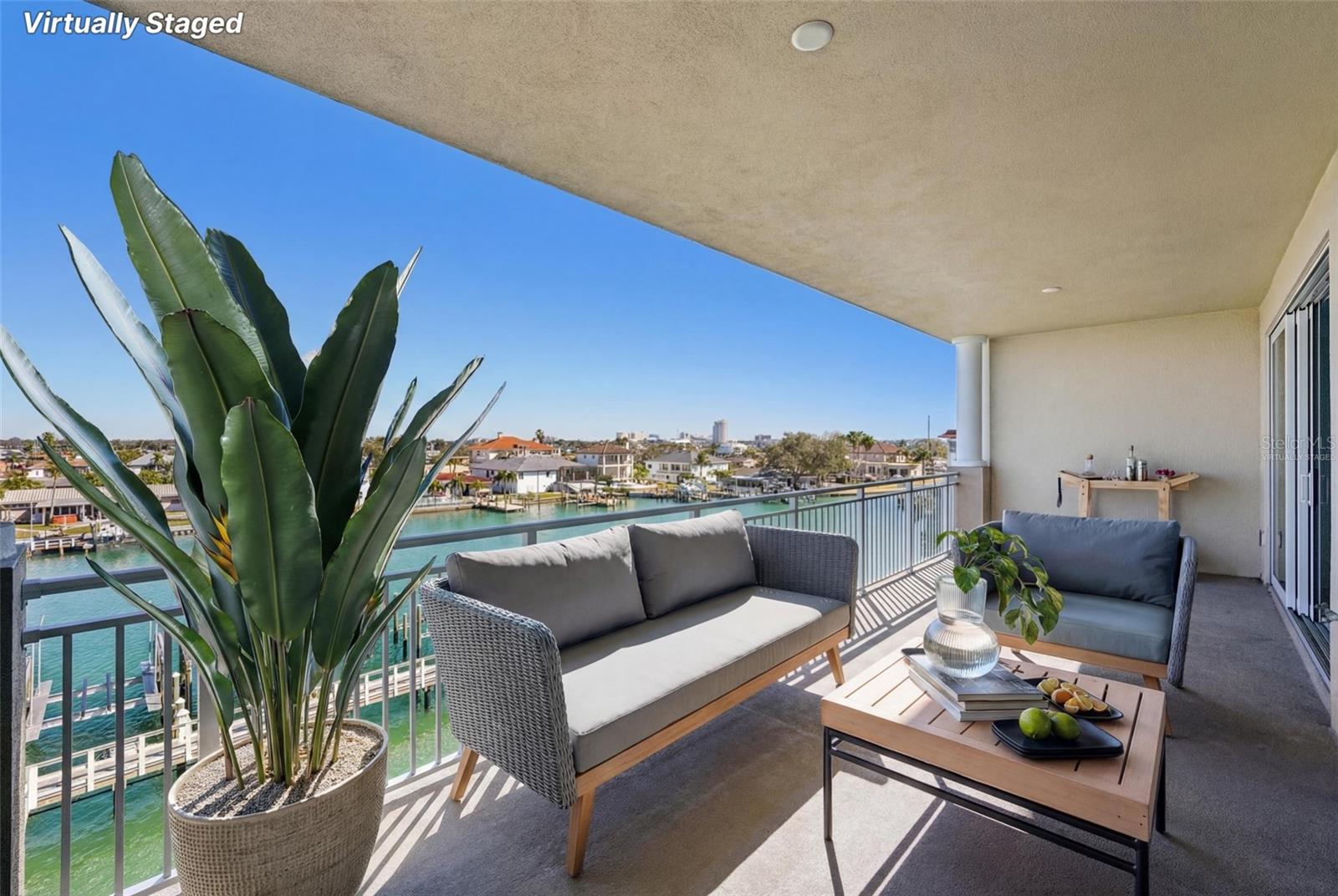 DOLPHIN HARBOUR CONDO - Residential