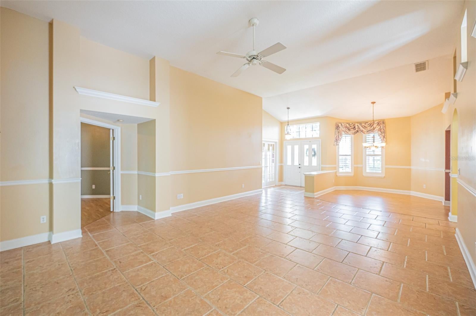 7004 PINE HOLLOW DRIVE