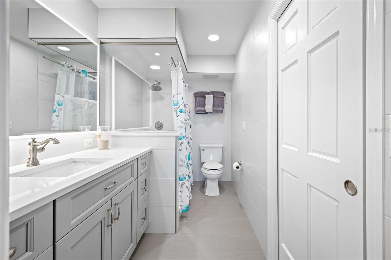 SAND PEBBLE POINTE CONDO - Residential