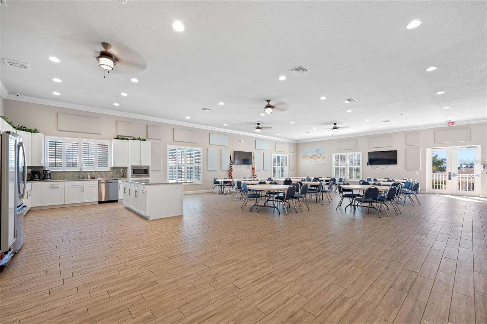 SAND PEBBLE POINTE CONDO - Residential