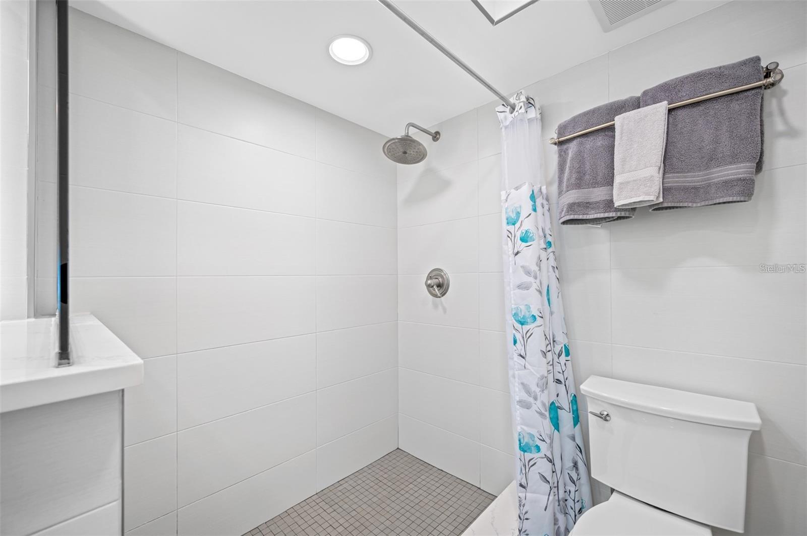 SAND PEBBLE POINTE CONDO - Residential