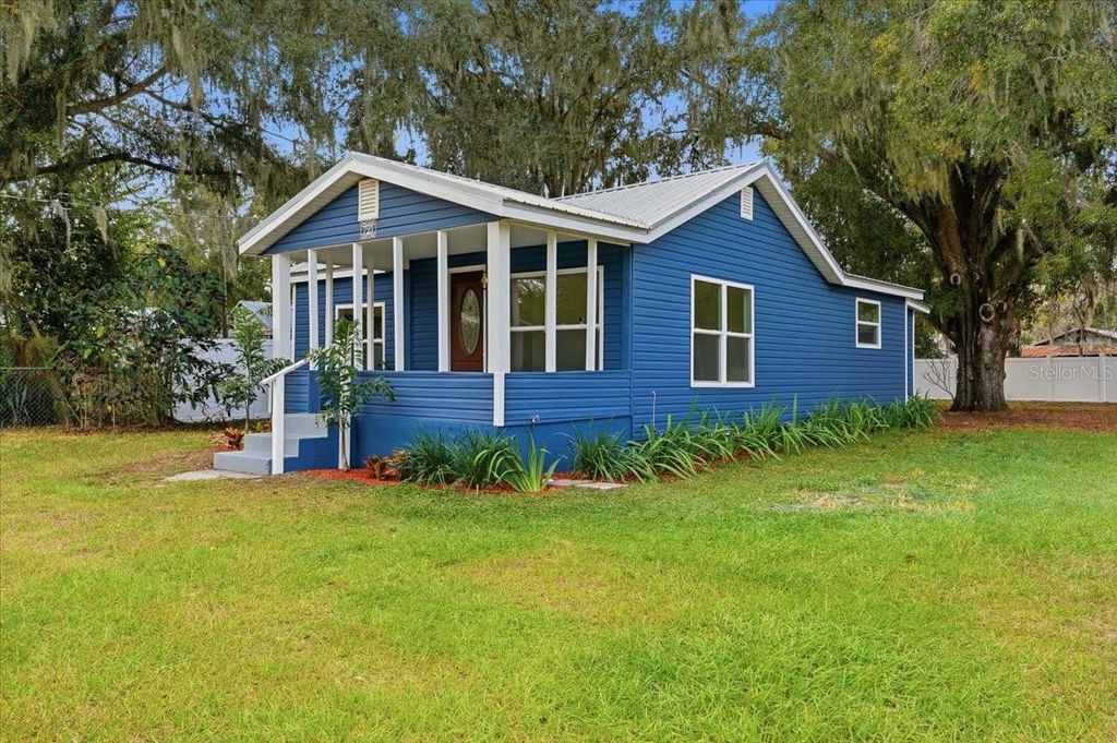 Photo of 723 N Nashua Avenue, Fort Meade, FL 33841 (MLS # P4937165)