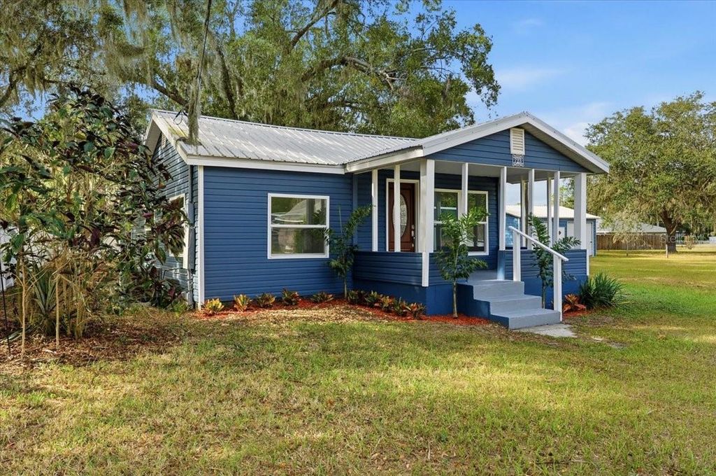 Photo of 723 N Nashua Avenue, Fort Meade, FL 33841 (MLS # P4937165)