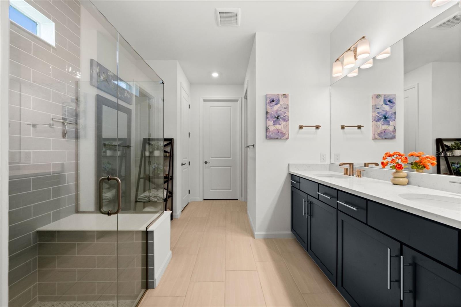NORTHRIDGE - Residential