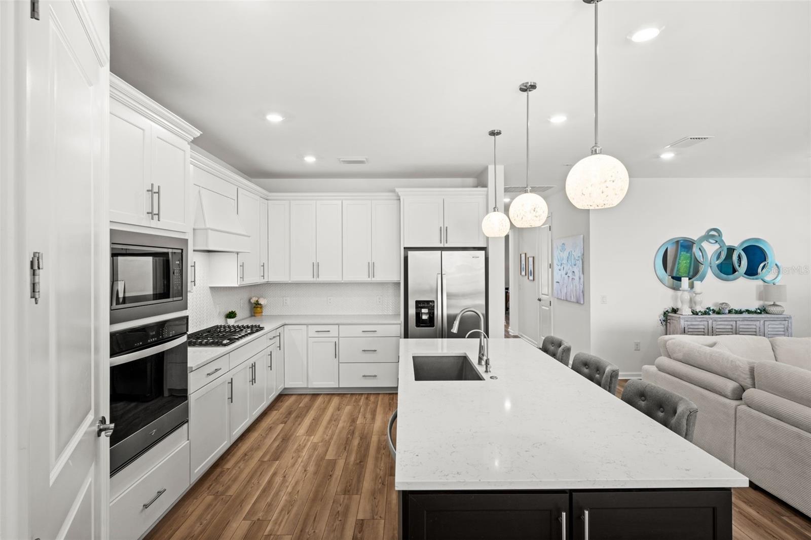 NORTHRIDGE - Residential