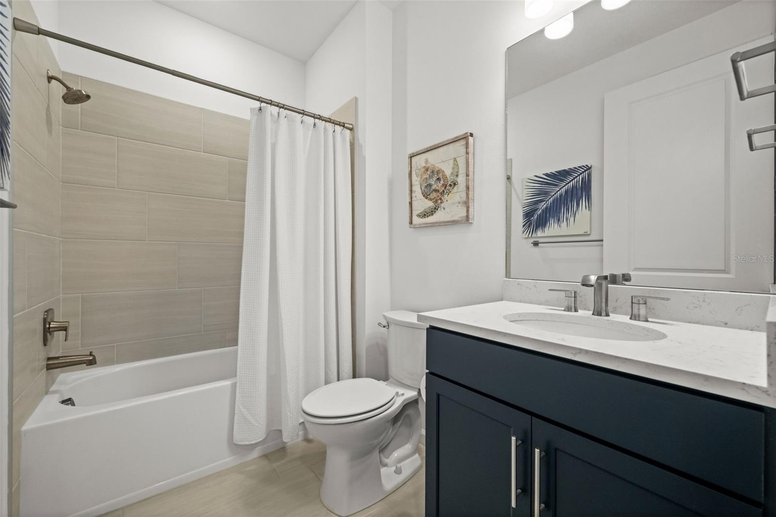 NORTHRIDGE - Residential