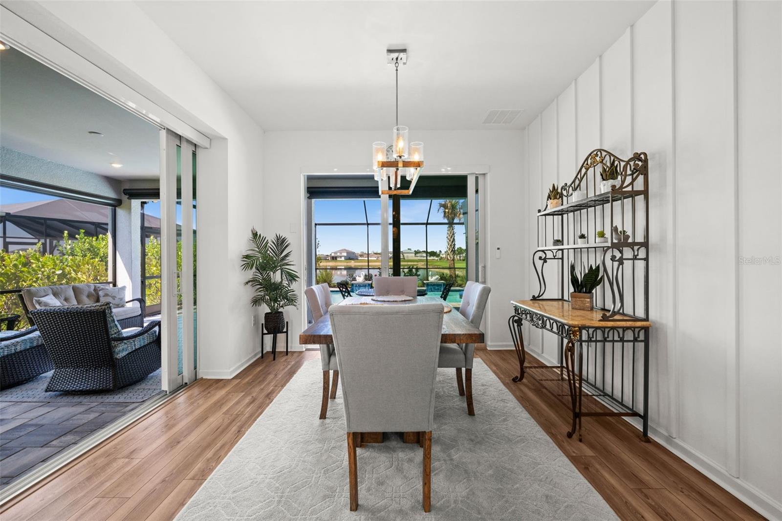 NORTHRIDGE - Residential