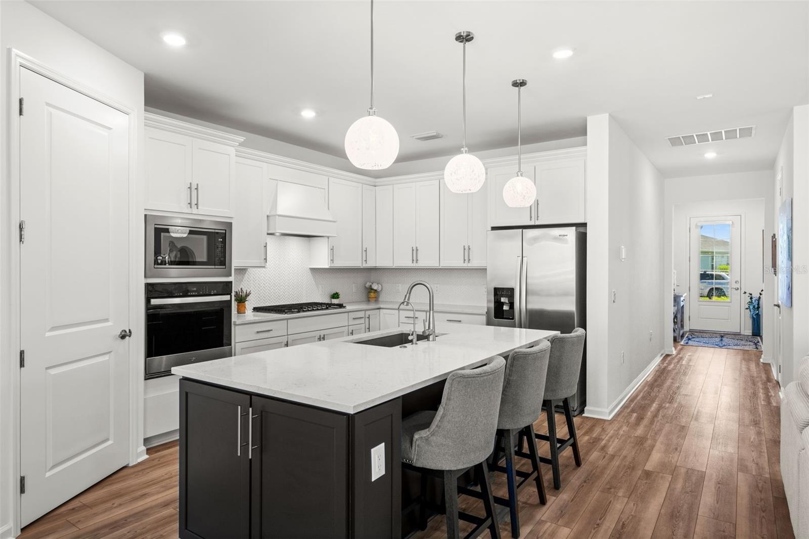 NORTHRIDGE - Residential