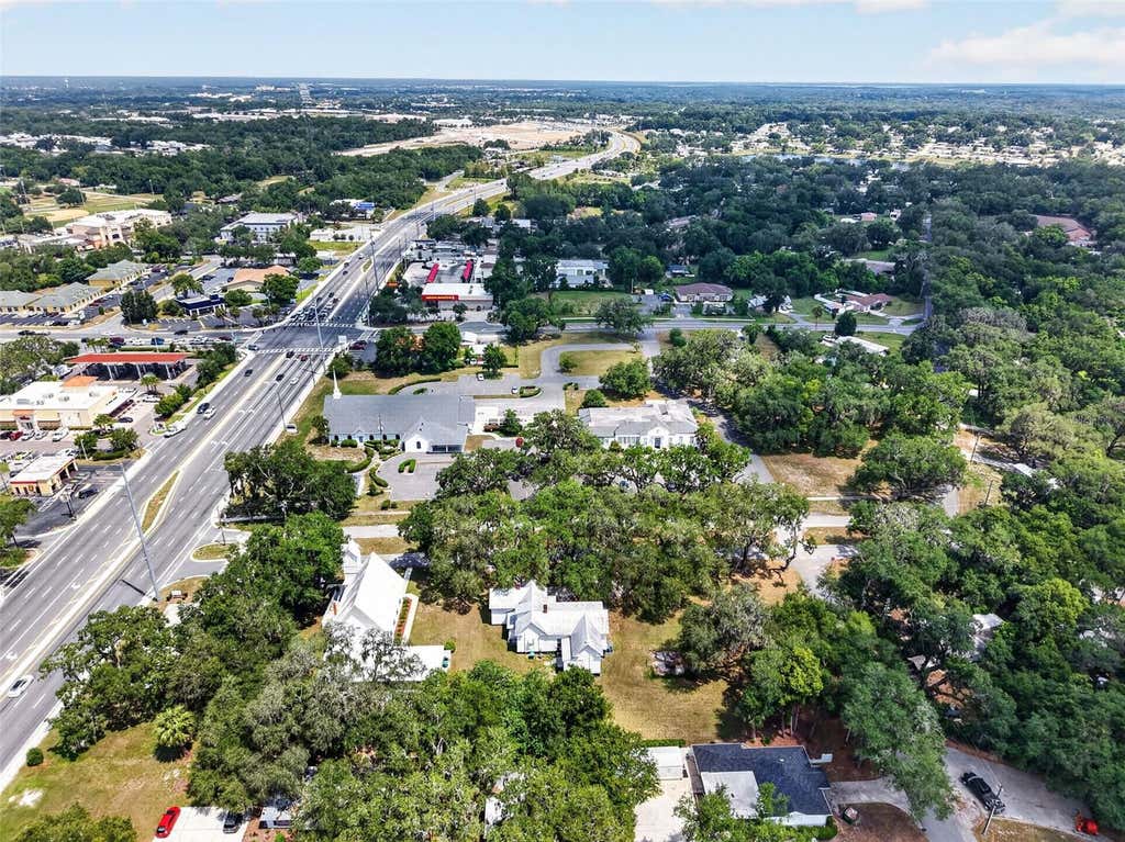Photo of 112 W Mcclendon Street, Lady Lake, FL 32159 (MLS # G5114301)