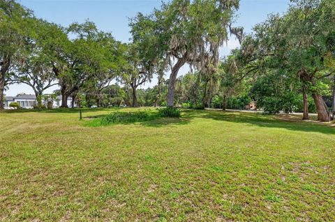 Tiny photo for 112 W Mcclendon Street, Lady Lake, FL 32159 (MLS # G5114301)